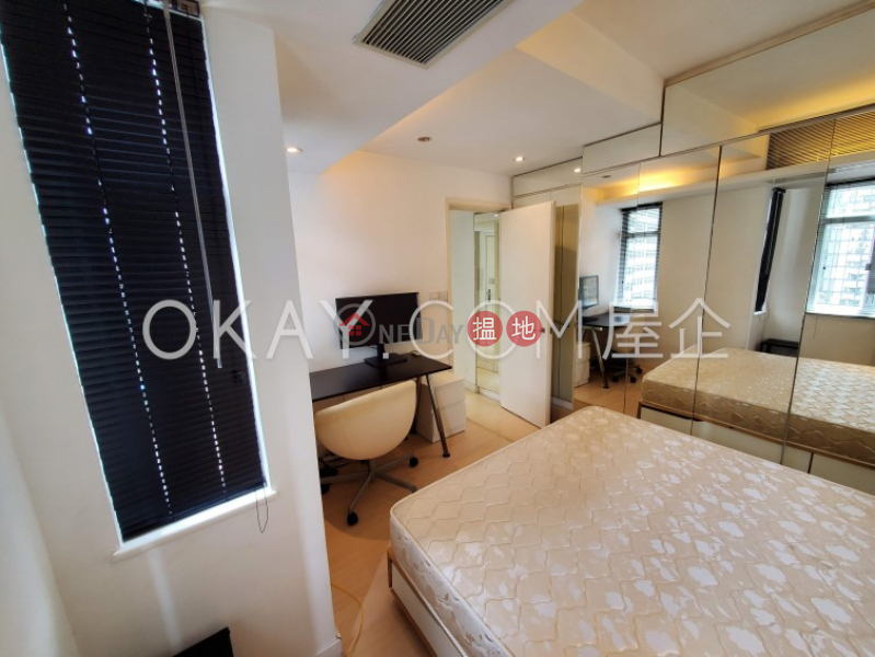 Generous 1 bedroom in Wan Chai | Rental, Kar Yau Building 嘉佑大廈 Rental Listings | Wan Chai District (OKAY-R292264)