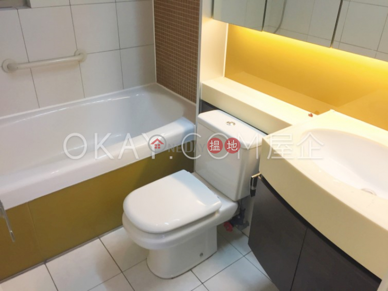Generous 3 bedroom with balcony | Rental, Splendid Place 匯豪峰 Rental Listings | Eastern District (OKAY-R51343)