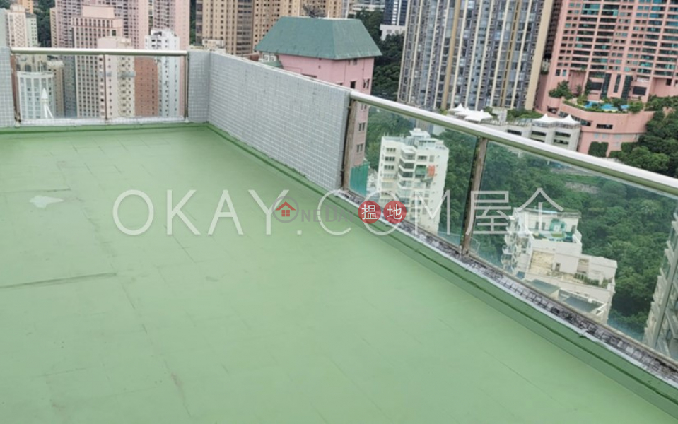 Property Search Hong Kong | OneDay | Residential Sales Listings | Nicely kept 3 bedroom on high floor with rooftop | For Sale
