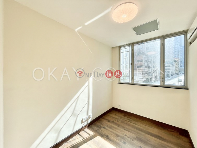 HK$ 12M | Fung Woo Building Wan Chai District | Nicely kept 2 bedroom with terrace | For Sale