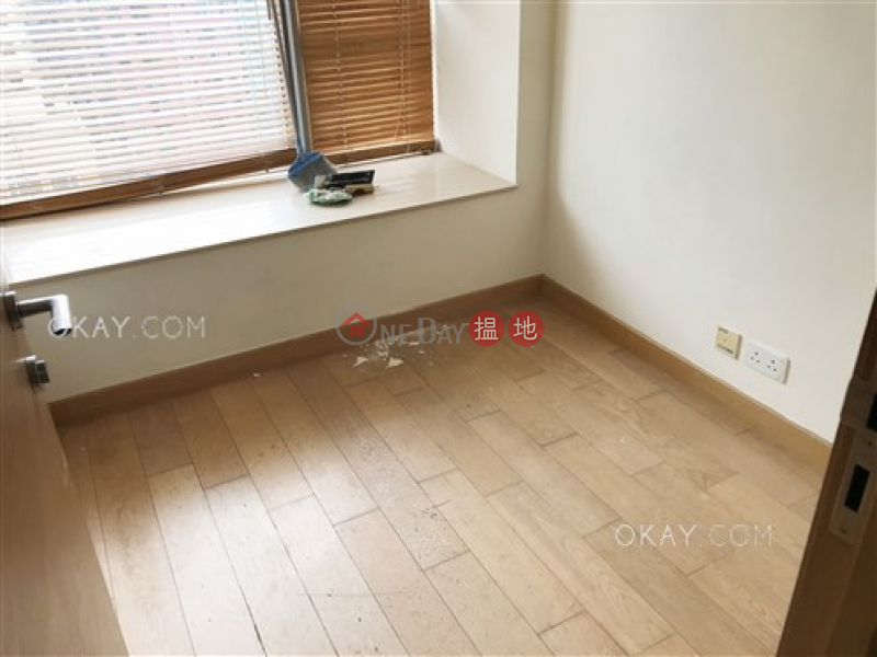 Lovely 2 bedroom with balcony | For Sale, Island Crest Tower 2 縉城峰2座 Sales Listings | Western District (OKAY-S89841)