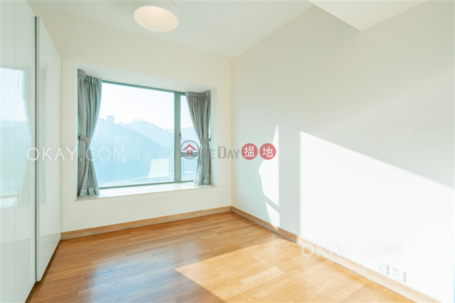 HK$ 80,000/ month Broadwood Twelve, Wan Chai District | Luxurious 3 bedroom with racecourse views & balcony | Rental