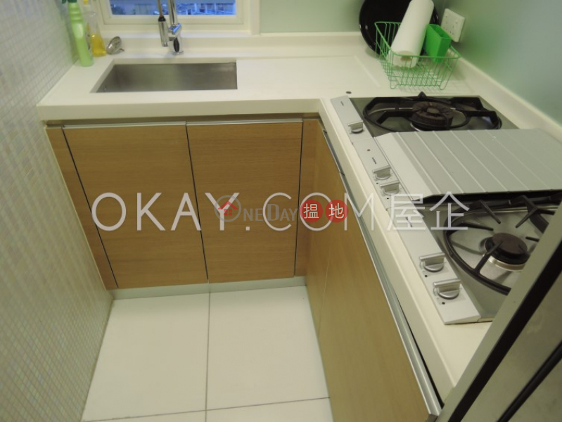 HK$ 25,800/ month Centrestage, Central District Lovely 2 bedroom on high floor with balcony | Rental