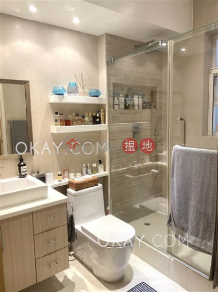 Lovely 3 bedroom with terrace | Rental, Bayview Mansion 樂觀大廈 Rental Listings | Central District (OKAY-R14579)