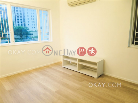 Nicely kept 2 bedroom with parking | For Sale | Tai Hang Terrace 大坑台 _0