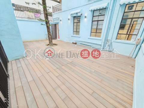 Lovely 2 bedroom with terrace | Rental, 17 Yuk Sau Street 毓秀街17號 | Wan Chai District (OKAY-R790835)_0