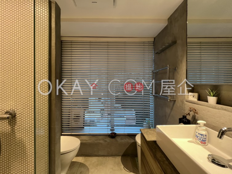 HK$ 16M Cherry Crest Central District | Rare 2 bedroom on high floor with balcony & parking | For Sale