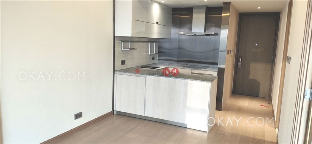 Elegant 2 bedroom with balcony | Rental, My Central MY CENTRAL Rental Listings | Central District (OKAY-R326849)