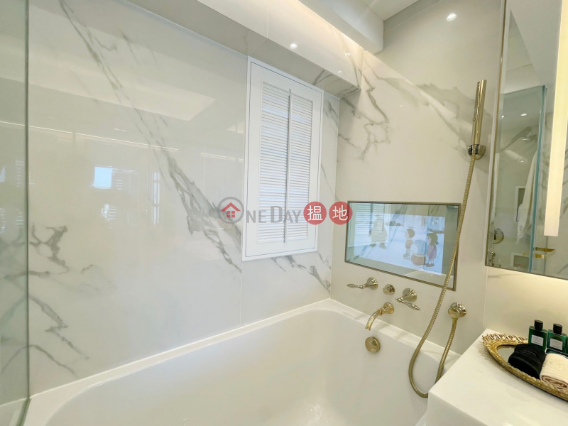 HK$ 26.8M | Casa Bella, Central District High Floor Seaview 2 Bedroom apartment