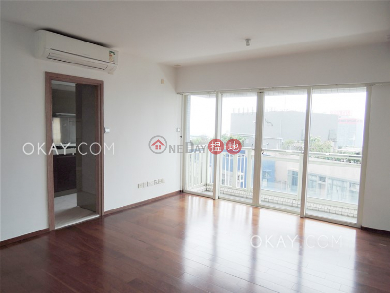Rare 3 bedroom on high floor with sea views & balcony | Rental | Centrestage 聚賢居 Rental Listings