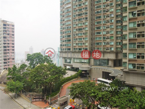 Unique 3 bedroom with balcony & parking | Rental | Robinson Mansion 羅便臣大廈 _0