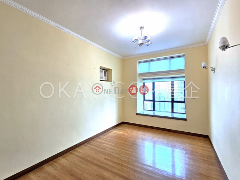 HK$ 42,000/ month Imperial Court Western District, Stylish 3 bedroom with sea views | Rental