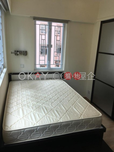 HK$ 8.28M Yau Tak Building, Wan Chai District | Cozy 2 bedroom on high floor | For Sale