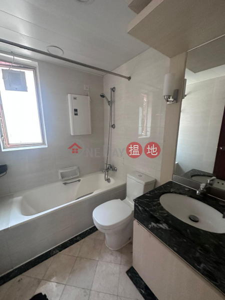 Hong Kong Gold Coast Block 27, Low, B Unit, Residential Rental Listings HK$ 48,000/ month