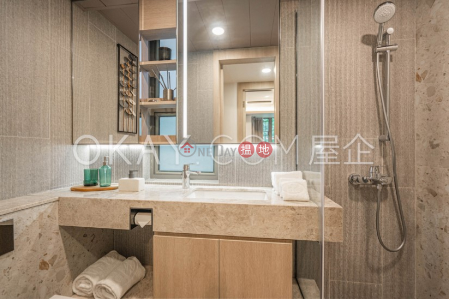 HK$ 27,000/ month | Peach Blossom, Western District Lovely 2 bedroom in Mid-levels West | Rental