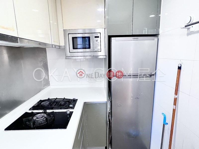 HK$ 40,000/ month | Island Crest Tower 1, Western District | Nicely kept 3 bedroom with balcony | Rental