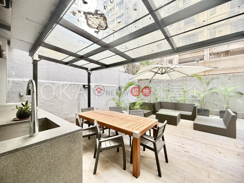 Nicely kept 1 bedroom with terrace | Rental | 25-27 King Kwong Street 景光街25-27號 Rental Listings