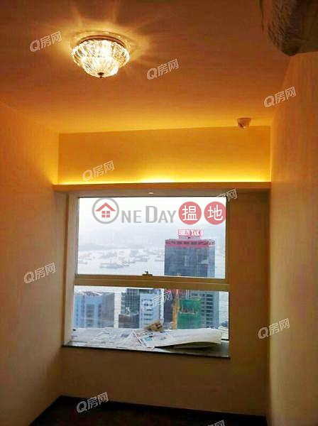 Centrestage | 3 bedroom High Floor Flat for Rent, 108 Hollywood Road | Central District | Hong Kong Rental HK$ 90,000/ month