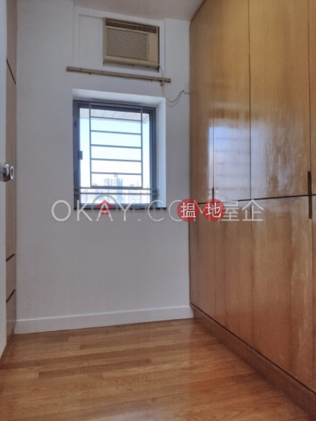 HK$ 25,000/ month, Hollywood Terrace, Central District | Practical 2 bedroom in Sheung Wan | Rental