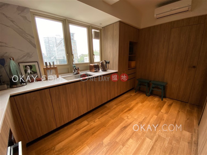 Lovely 3 bedroom with balcony | Rental, St. Joan Court 勝宗大廈 Rental Listings | Central District (OKAY-R297155)