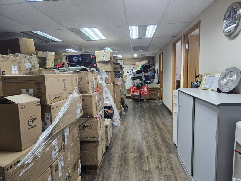 Pacific Trade Centre | High | 01 Unit | Industrial | Rental Listings, HK$ 15,000/ month