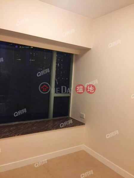 Property Search Hong Kong | OneDay | Residential | Rental Listings | The Victoria Towers | 2 bedroom Low Floor Flat for Rent