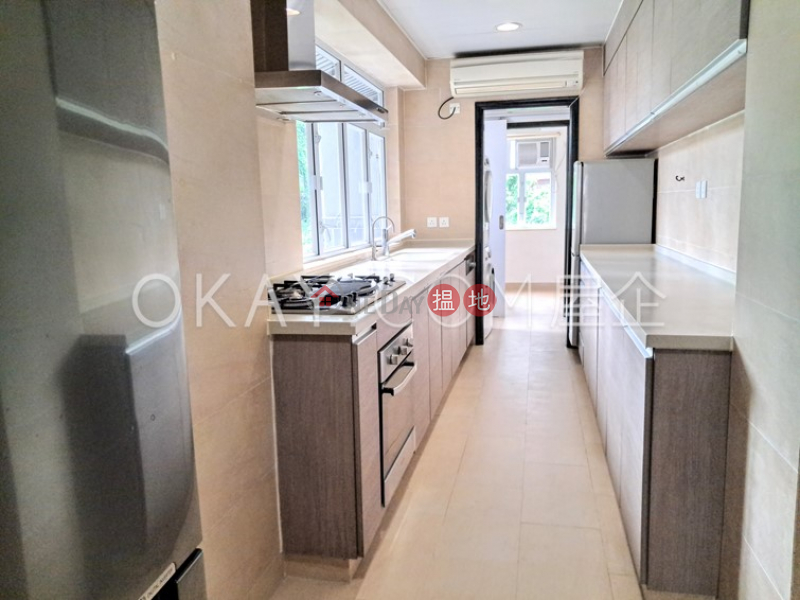 HK$ 65,000/ month, Alpine Court | Western District Efficient 3 bedroom with parking | Rental