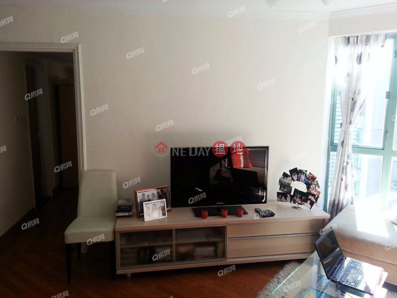 HK$ 18M | Goldwin Heights | Central District | Goldwin Heights | 3 bedroom High Floor Flat for Sale