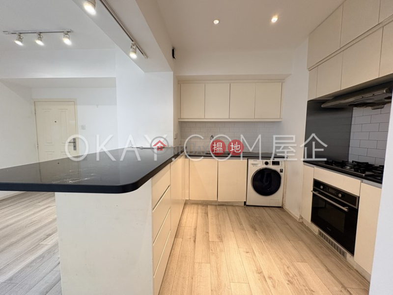 HK$ 850萬|嘉年華閣|中區|2房2廁,實用率高嘉年華閣出售單位