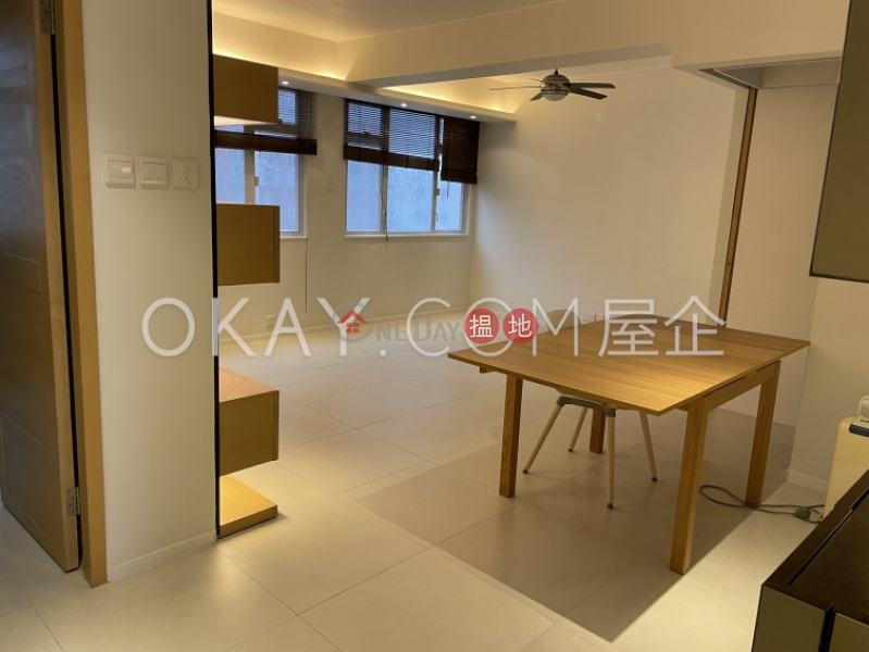 Tasteful 2 bedroom in Mid-levels West | Rental | Gartside Building 嘉茜大廈 Rental Listings