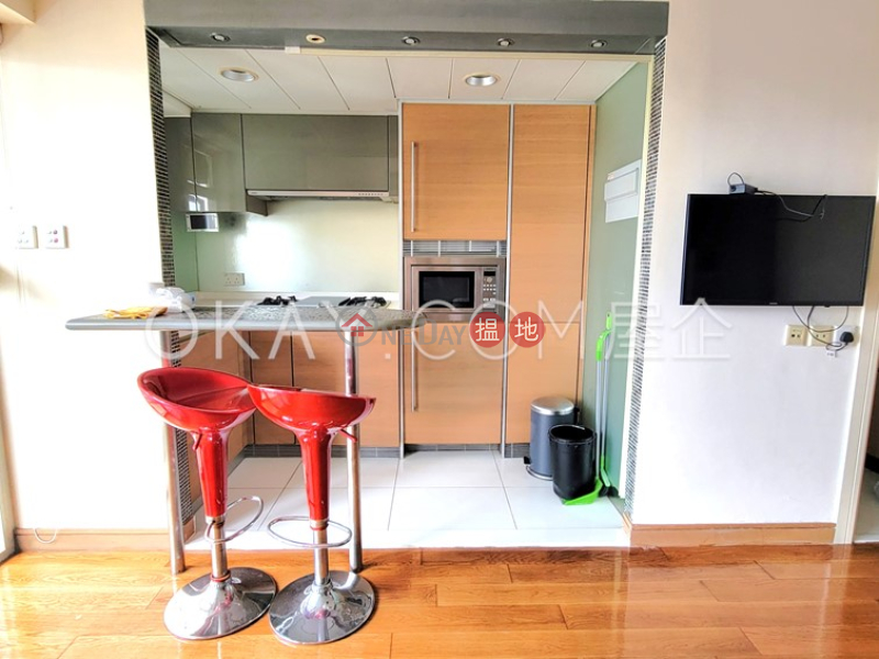 Cozy high floor with balcony | For Sale, 108 Hollywood Road | Central District Hong Kong Sales HK$ 9.38M