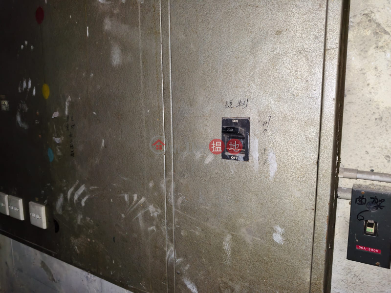 HK$ 65,000/ month, Hopefull Factory Centre Sha Tin | 安居工商 何生 門闊 樓底高 大街 可入車