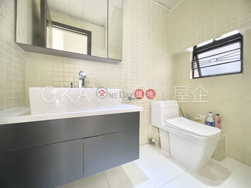 HK$ 70,000/ month Celeste Court, Wan Chai District, Gorgeous penthouse with rooftop, balcony | Rental