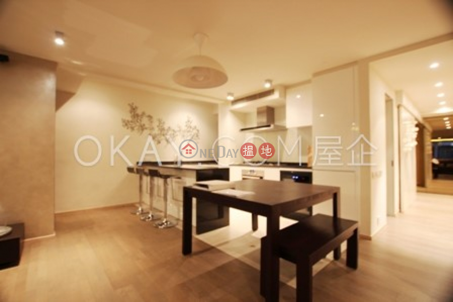 HK$ 48,000/ month | Aqua 33 Western District, Luxurious 3 bedroom with parking | Rental