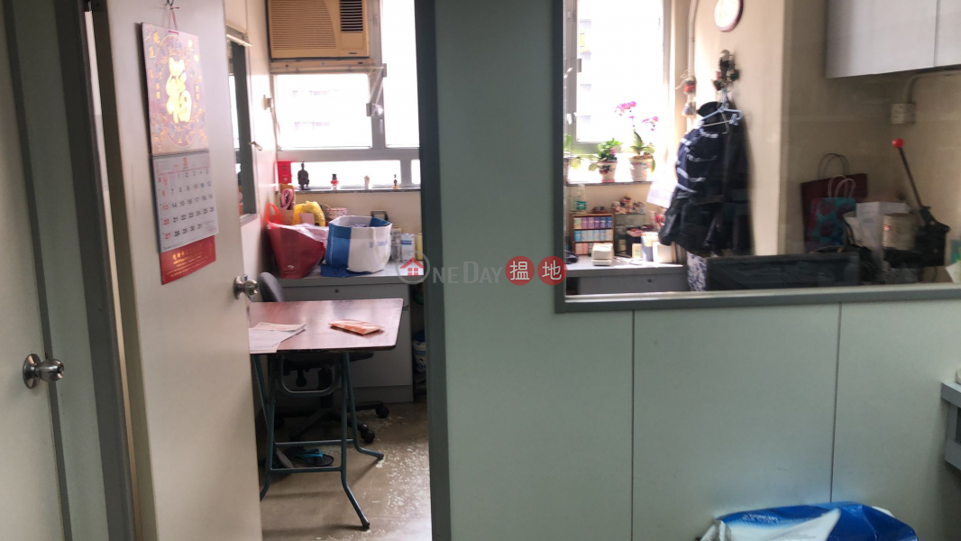 HK$ 35,000/ month, Golden Dragon Industrial Centre | Kwai Tsing District, Kwai Chung Golden Dragon Industrial Center half-stored with complete air-conditioning intervals ready-to-rent