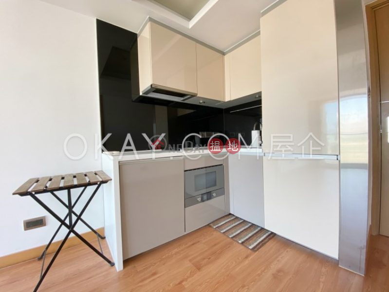 HK$ 29,000/ month The Nova | Western District Intimate 2 bedroom on high floor with balcony | Rental