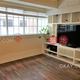 Charming 2 bedroom in Mid-levels West | Rental | 42 Robinson Road 羅便臣道42號 _0