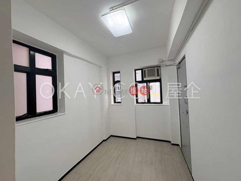 Cozy 3 bedroom on high floor | Rental, Hing Yue Mansion 興裕大廈 Rental Listings | Wan Chai District (OKAY-R408169)