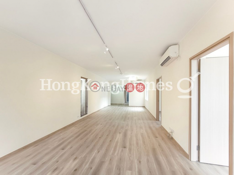 Property Search Hong Kong | OneDay | Residential | Rental Listings | 3 Bedroom Family Unit for Rent at 9 Broom Road