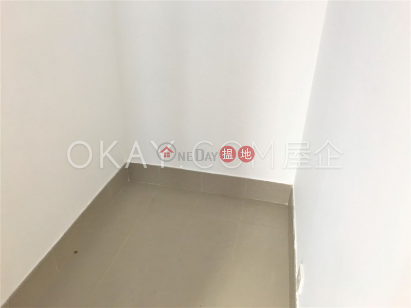 HK$ 42,000/ month The Babington Western District, Nicely kept 3 bedroom on high floor with balcony | Rental