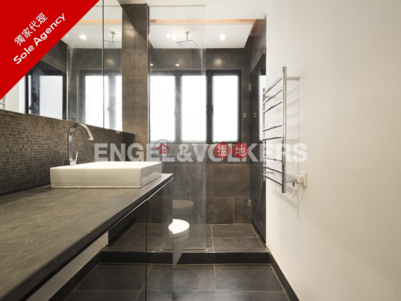 1 Bed Flat for Sale in Mid Levels West, Woodlands Terrace 嘉倫軒 Sales Listings | Western District (EVHK43427)