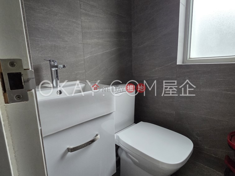 HK$ 39,000/ month GLENEALY TOWER | Central District Gorgeous 1 bedroom on high floor | Rental