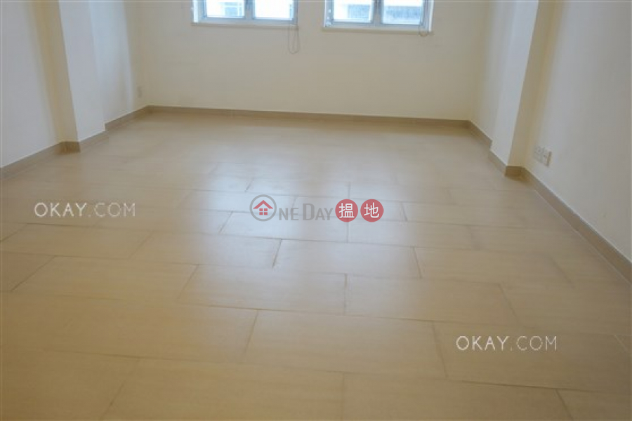 Elegant 2 bedroom with balcony | Rental, Wise Mansion 威勝大廈 Rental Listings | Western District (OKAY-R14608)