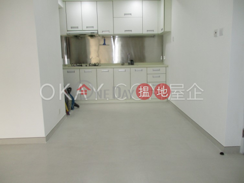 Popular 2 bedroom in Mid-levels West | For Sale | Cameo Court 慧源閣 _0
