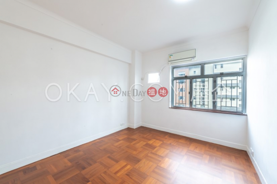 HK$ 71,000/ month | Richmond Court | Western District | Efficient 3 bedroom with balcony & parking | Rental