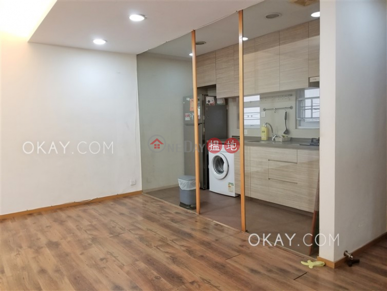 Tasteful 3 bedroom with balcony & parking | Rental | LUNG CHEUNG COURT 龍翔苑 Rental Listings