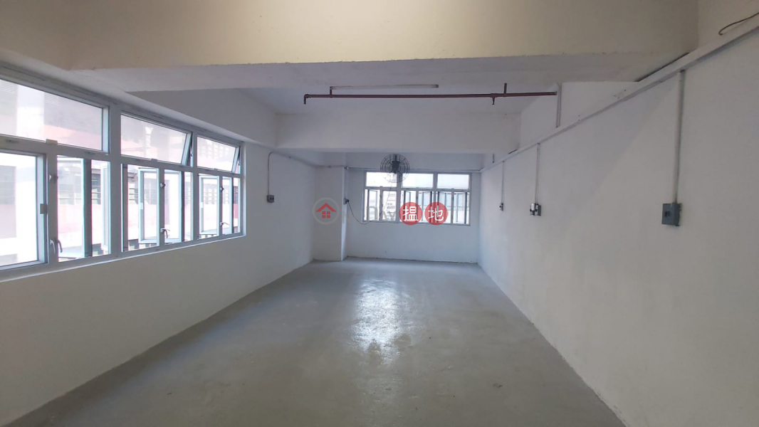 Good Price! Principle unit, vacant for sale. | Tak Lee Industrial Centre 得利工業中心 Sales Listings