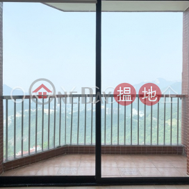 Stylish 3 bedroom with sea views, balcony | Rental