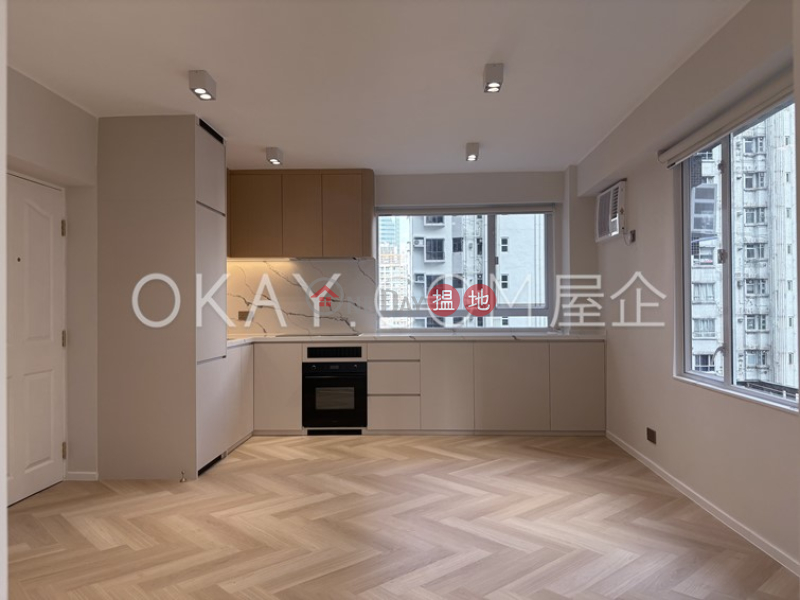 2房1廁英輝閣出租單位|西區英輝閣(Ying Fai Court)出租樓盤 (OKAY-R51461)