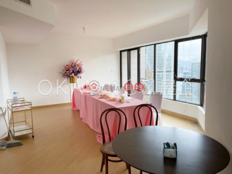 Stylish 2 bedroom with balcony & parking | Rental | Grand Bowen 寶雲殿 Rental Listings